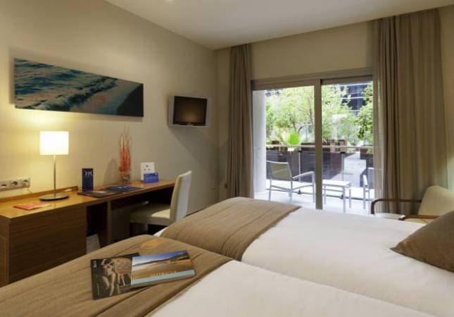 Románticas habitaciones en Hotel Thalasia Costa de Murcia. Relájate con nuestra oferta en Murcia